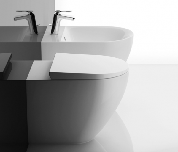 Vaso bidet e coprivaso a pavimento in Ceramica RAK modello DES - immagine 7